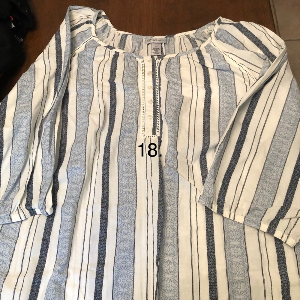 Catherine’s peasant top, roomy, comfortable.